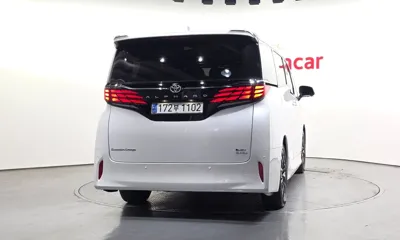 Toyota Alphard 2024, 34614 км, за 56848.27 USD