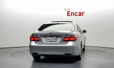 Lexus LS 2007, 239140 км, за 2627.43 USD