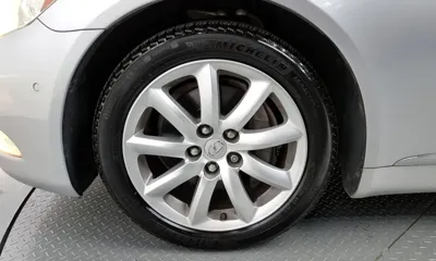 Lexus LS 2007, 239140 км, за 2627.43 USD