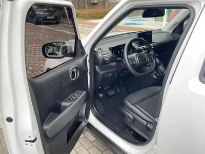 Hyundai Casper 2023, 80000 км, за 9117.94 USD - фото 9