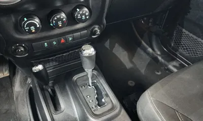 Jeep Wrangler 2016, 97406 км, за 14763.03 USD - фото 9