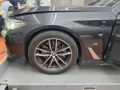 BMW 5-Series 2022, 29909 км, за 24287.78 USD