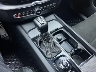 Volvo XC60 2019, 108699 км, за 15449.97 USD - фото 9