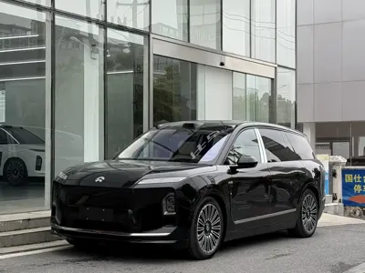 Nio ES8 · 2025 год
