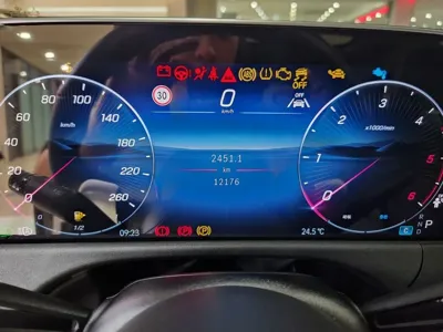 Mercedes-Benz E-Class 2024, 12170 км, за 44605.05 USD - фото 8