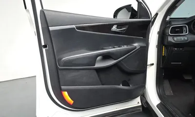 Kia Sorento 2016, 139850 км, за 8205.33 USD - фото 24