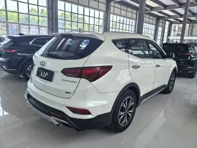 Hyundai Santa Fe 2019, 130000 км, за 7348.45 USD