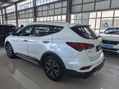 Hyundai Santa Fe 2019, 130000 км, за 7348.45 USD