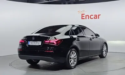 Mercedes-Benz A-Class 2020, 70991 км, за 12815.52 USD