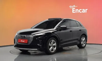 Audi Q4 e-tron · 2023 год