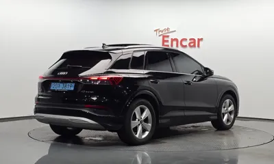 Audi Q4 e-tron 2023, 29820 км, за 24419.06 USD