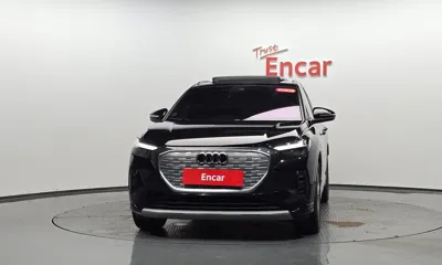 Audi Q4 e-tron 2023, 29820 км, за 24419.06 USD