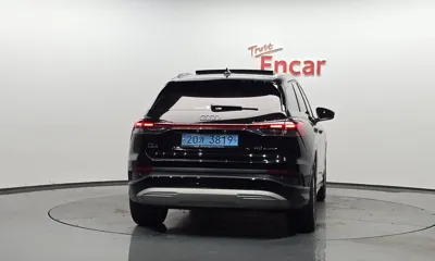 Audi Q4 e-tron 2023, 29820 км, за 24419.06 USD