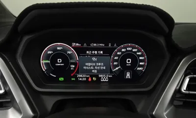 Audi Q4 e-tron 2023, 29820 км, за 24419.06 USD - фото 8