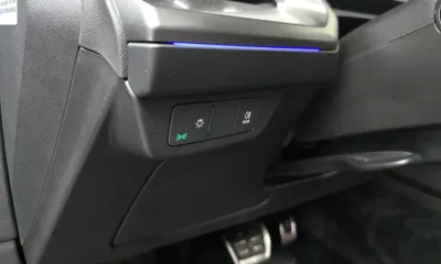 Audi Q4 e-tron 2023, 29820 км, за 24419.06 USD - фото 28