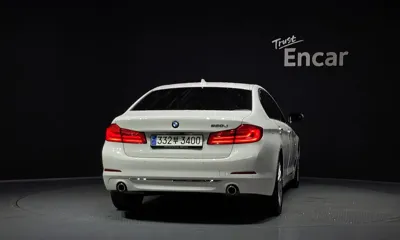 BMW 5-Series 2018, 125870 км, за 13131.37 USD