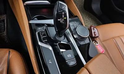 BMW 5-Series 2018, 125870 км, за 13131.37 USD - фото 9