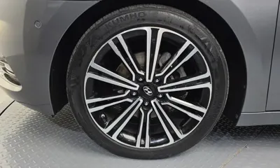Hyundai i40 2012, 183425 км, за 2822.63 USD