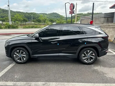 Hyundai Tucson 2023, 41000 км, за 10406.34 USD