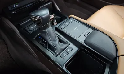 Lexus ES 2019, 87519 км, за 21333.86 USD - фото 9