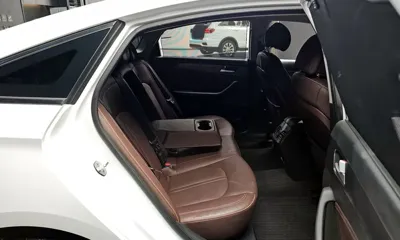 Hyundai Sonata 2017, 55546 км, за 8923.86 USD - фото 11