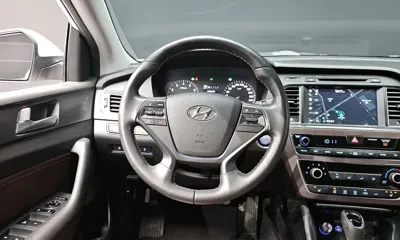 Hyundai Sonata 2017, 55546 км, за 8923.86 USD - фото 13