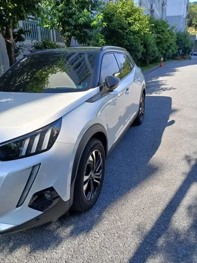 Peugeot 2008 2021, 68000 км, за 11726.39 USD