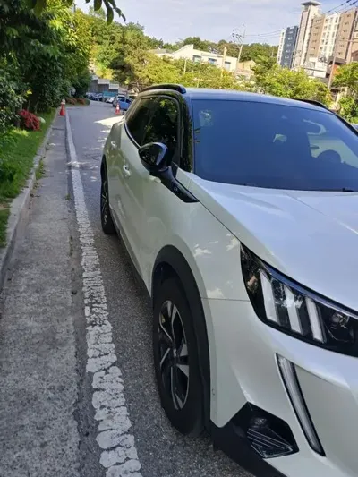 Peugeot 2008 2021, 68000 км, за 11726.39 USD
