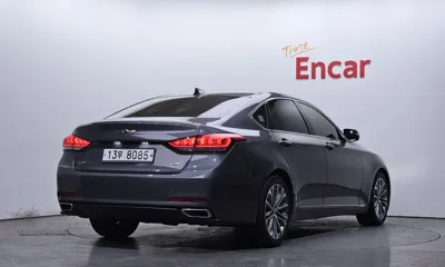 Hyundai Genesis 2015, 106590 км, за 9382.23 USD