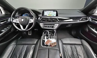 BMW 7-Series 2018, 67850 км, за 26372.33 USD - фото 7