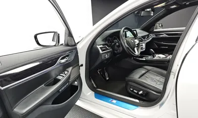 BMW 7-Series 2018, 67850 км, за 26372.33 USD - фото 10