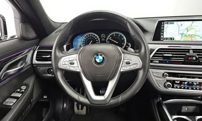 BMW 7-Series 2018, 67850 км, за 26372.33 USD - фото 12