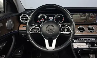 Mercedes-Benz E-Class 2019, 142025 км, за 12251.65 USD - фото 13