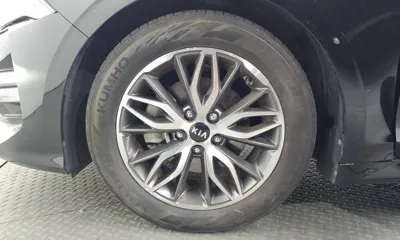 Kia K5 2021, 73560 км, за 12286.29 USD