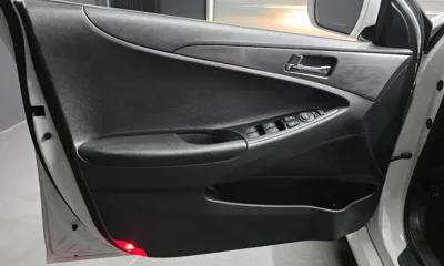 Hyundai Sonata 2015, 97606 км, за 4169.38 USD - фото 24