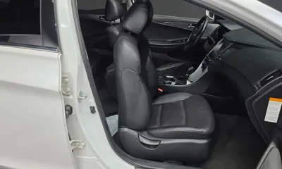 Hyundai Sonata 2015, 97606 км, за 4169.38 USD - фото 26