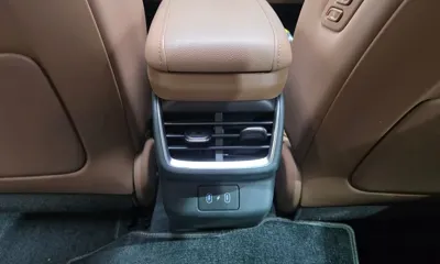 Hyundai Grandeur 2023, 30013 км, за 24097.73 USD - фото 30