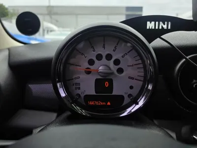 MINI Cooper 2013, 144800 км, за 2535.27 USD