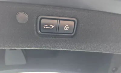 Hyundai Grandeur 2018, 151523 км, за 9702.41 USD - фото 32