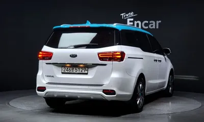 Kia Canival 2020, 65732 км, за 13794 USD