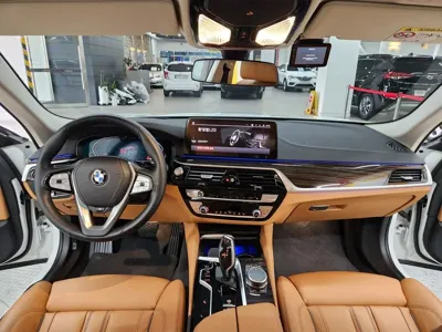 BMW 5-Series 2022, 21147 км, за 24777 USD - фото 7