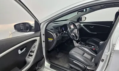 Hyundai i30 2016, 53604 км, за 5057.8 USD - фото 11