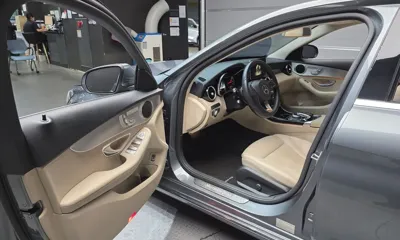 Mercedes-Benz C-Class 2018, 114446 км, за 9250.82 USD - фото 10