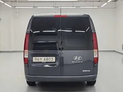 Hyundai Staria 2022, 222553 км, за 7752.45 USD