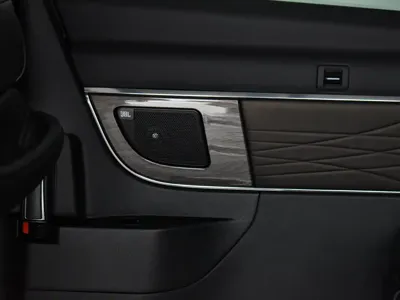 Toyota Vellfire 2024, 50000 км, за 112539.25 USD - фото 20