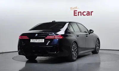 BMW 5-Series 2024, 25910 км, за 42880.73 USD