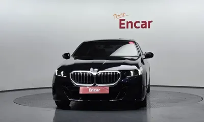 BMW 5-Series 2024, 25910 км, за 42880.73 USD