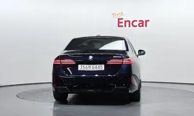 BMW 5-Series 2024, 25910 км, за 42880.73 USD