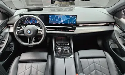 BMW 5-Series 2024, 25910 км, за 42880.73 USD - фото 7