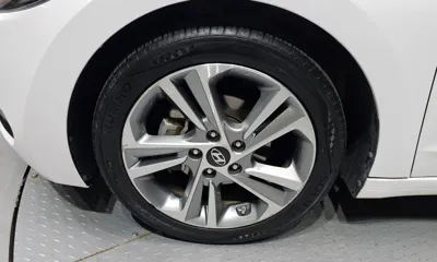 Hyundai Avante 2018, 116522 км, за 6406.53 USD
